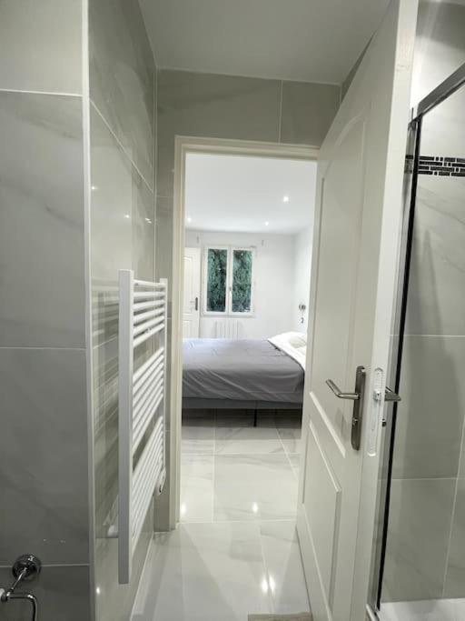 Appartement Cosy Et Moderne Proche De Disneyland Bussy-Saint-Georges Zewnętrze zdjęcie