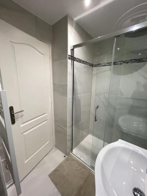 Appartement Cosy Et Moderne Proche De Disneyland Bussy-Saint-Georges Zewnętrze zdjęcie